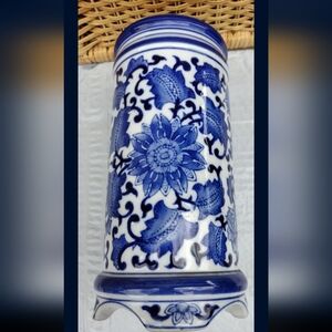 Seymour mann porcelain vase #12